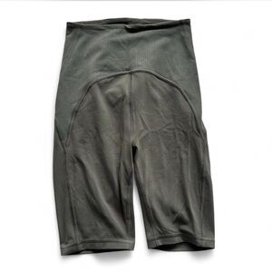 Lululemon Blissful Bend Super High-Rise Short 8” Army Green Size 2